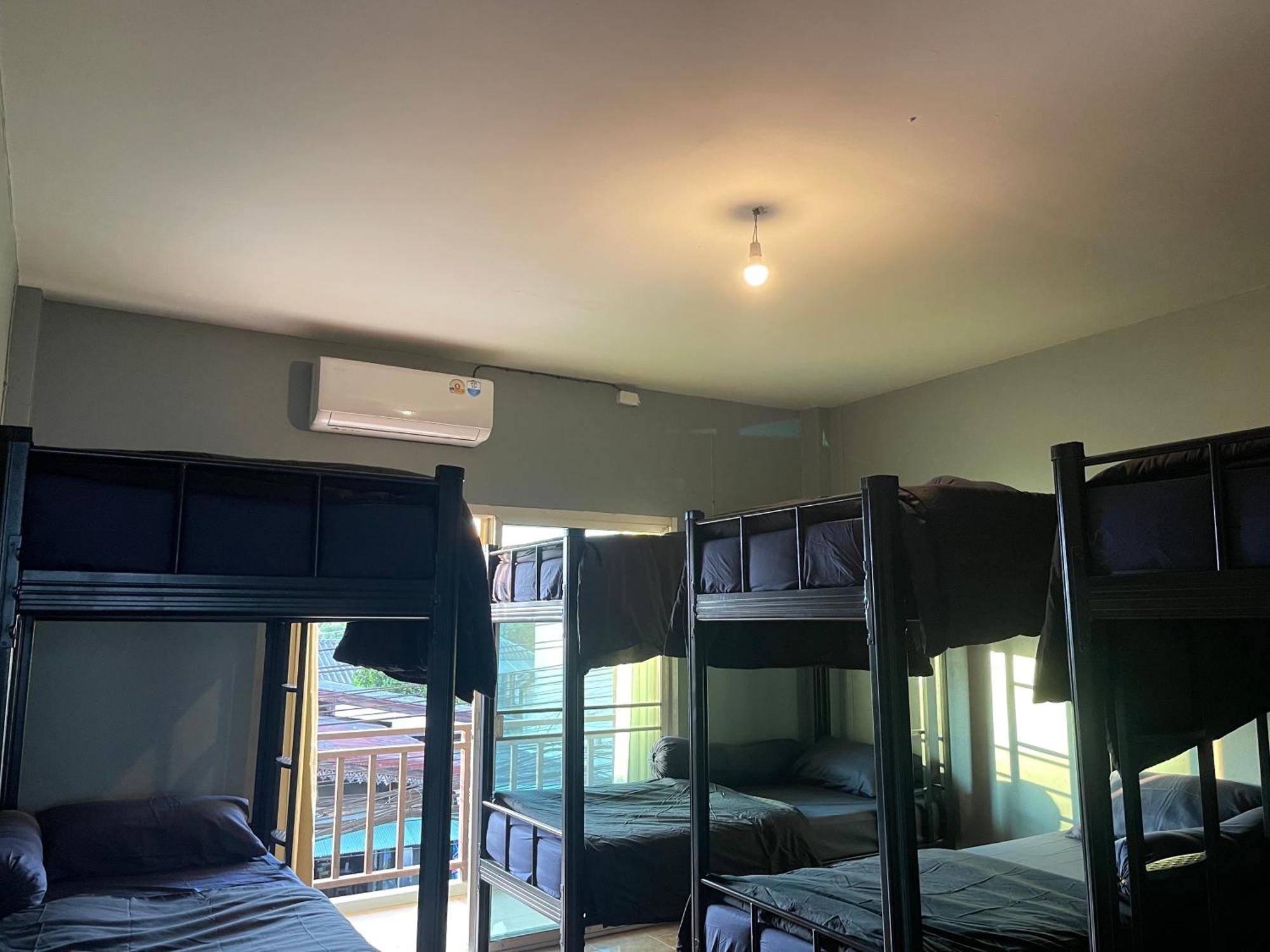 Poppyhostel Пай Екстериор снимка