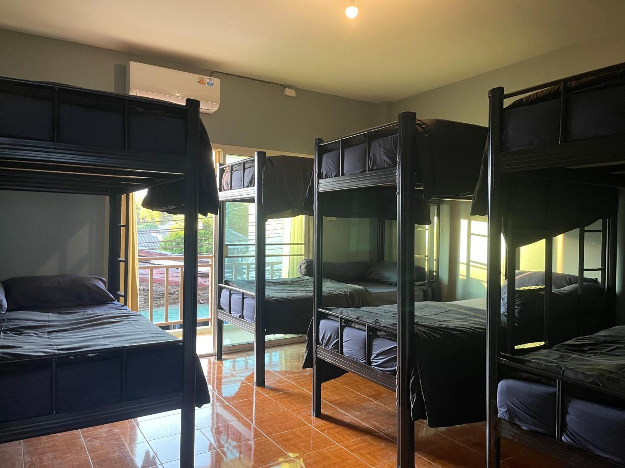 Poppyhostel Пай Екстериор снимка